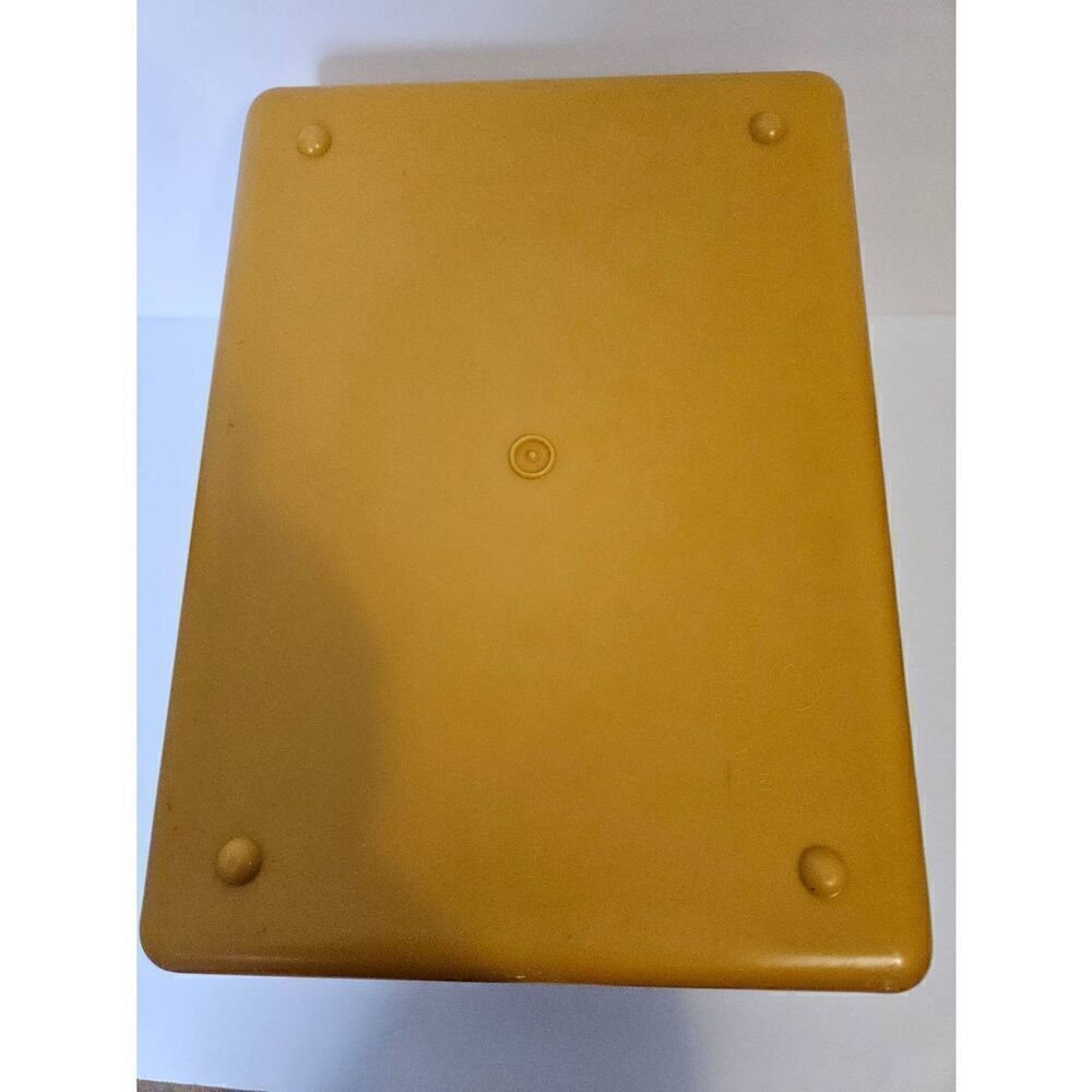 Wilson Wil- hold vintage golden yellow  pattern box. - Picture 5 of 7